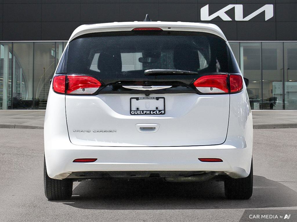 2024 Chrysler Voyager