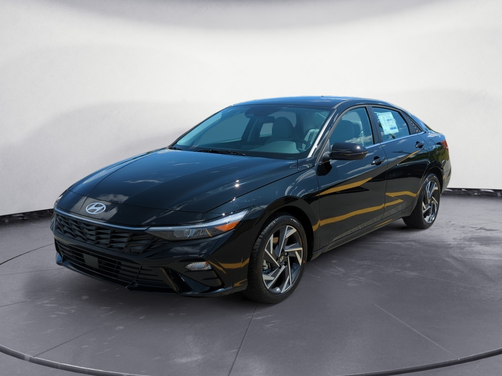 2025 Hyundai Elantra LUXURY