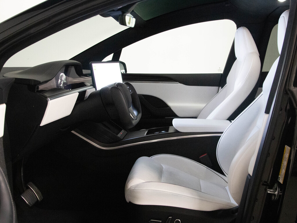 2022 Tesla Model X Plaid, Toronto, Cash