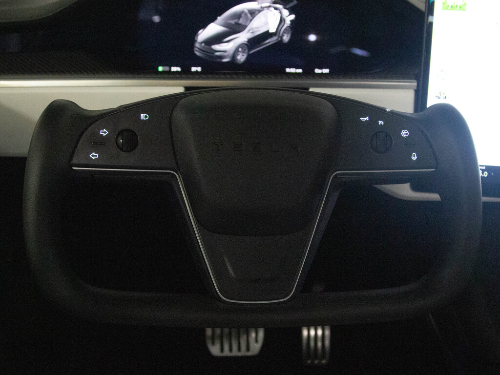 2022 Tesla Model X Plaid, Toronto, Cash