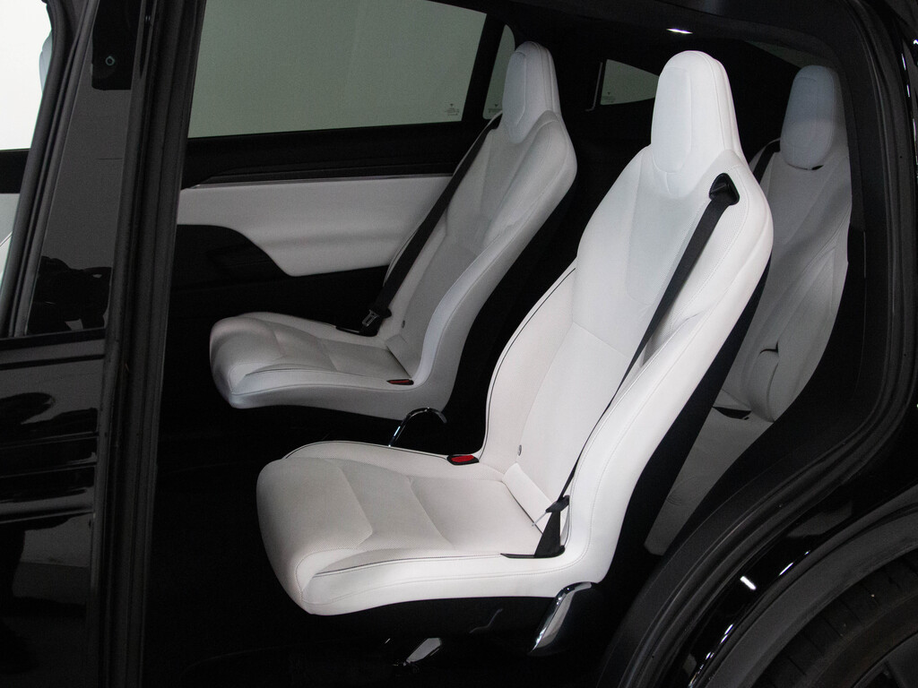 2022 Tesla Model X Plaid, Toronto, Cash