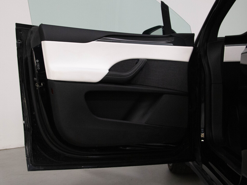 2022 Tesla Model X Plaid, Toronto, Cash