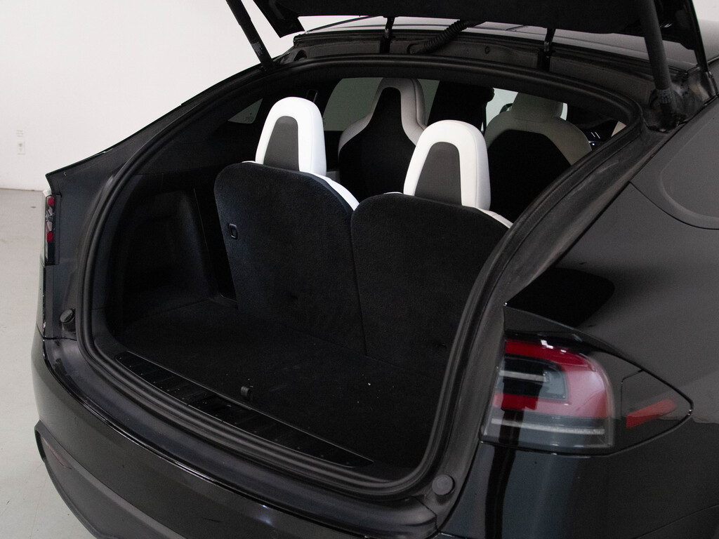 2022 Tesla Model X Plaid, Toronto, Cash
