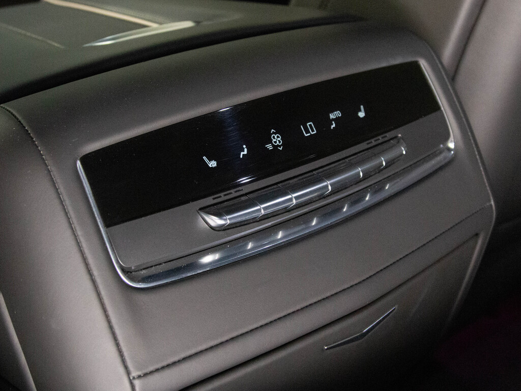 2022 Cadillac Escalade ESV Sport Platinum, Toronto, Cash