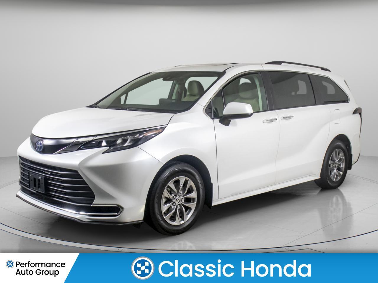 2024 Toyota Sienna XLE | 8 PASSENGER | LEATHER | NO ACCIDENTS | ROOF