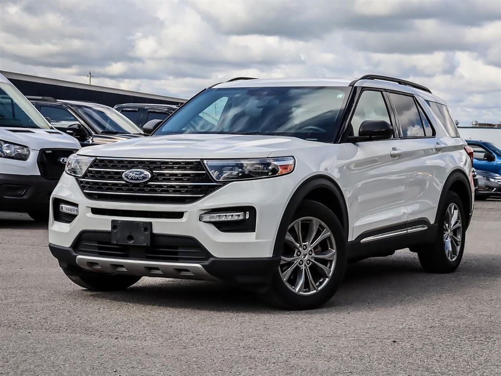 2022 Ford Explorer XLT 4WD LOW KM'S
