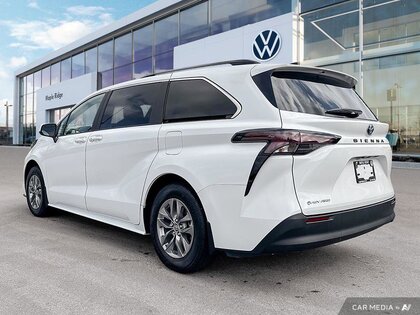 used 2025 Toyota Sienna car, priced at $55,399