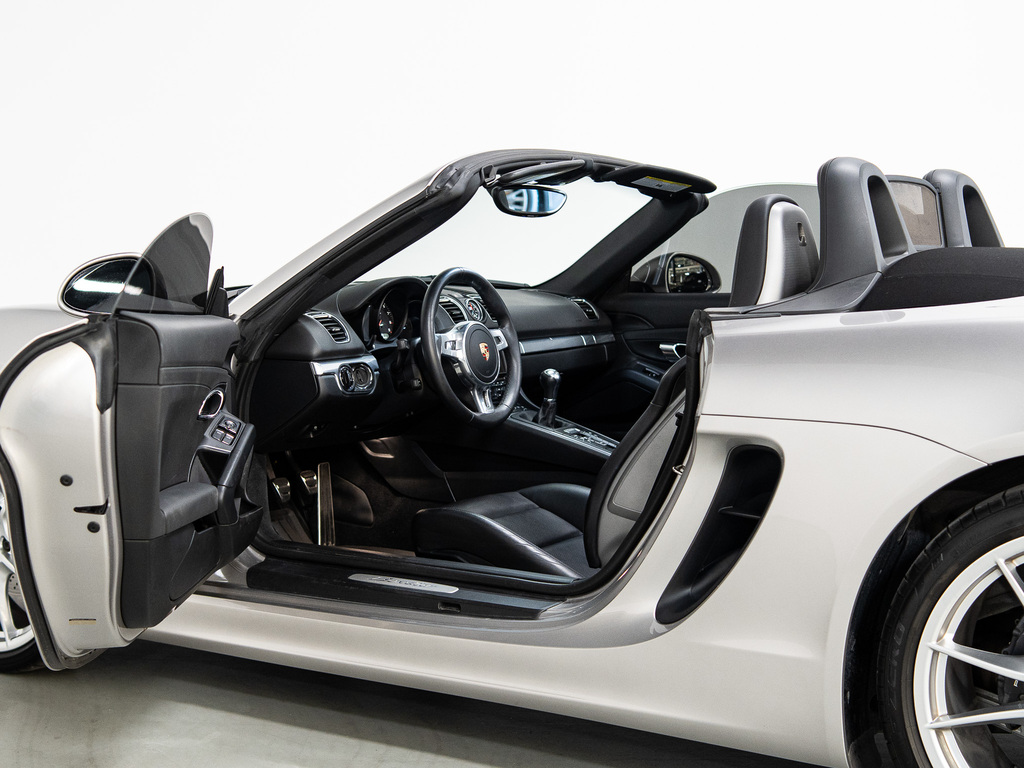 2013 Porsche Boxster ROADSTER   MANUAL   20 IN, Toronto, Cash