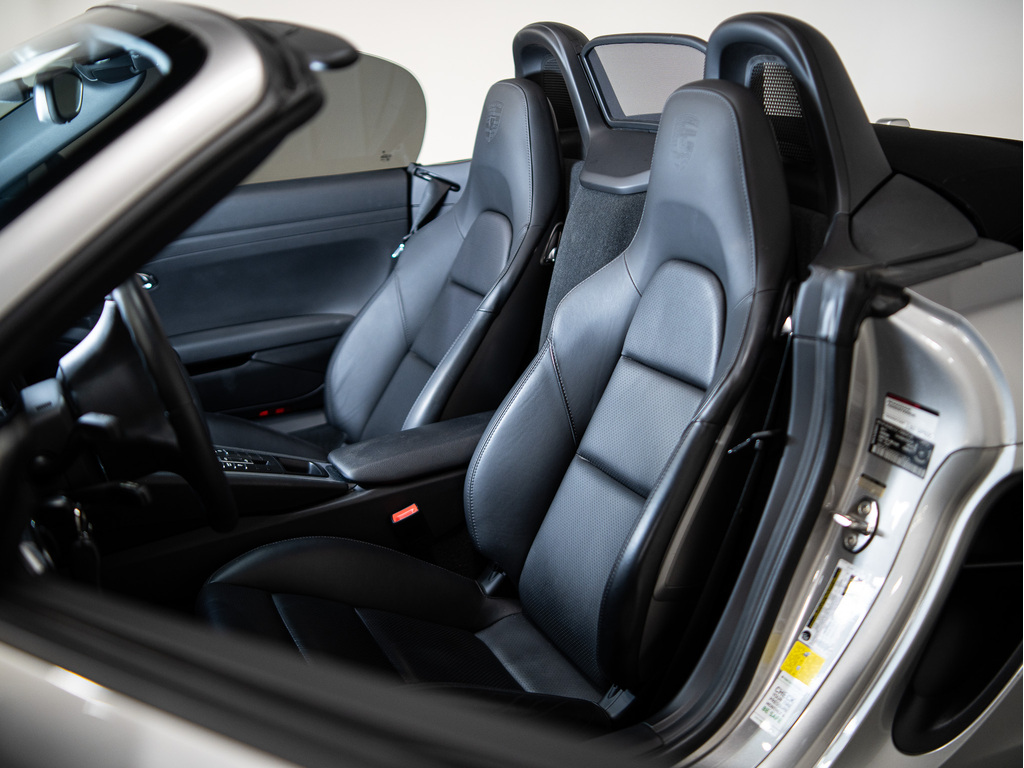 2013 Porsche Boxster ROADSTER   MANUAL   20 IN, Toronto, Cash