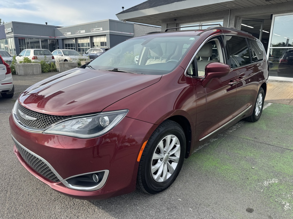 2017 Chrysler Pacifica 4dr Wgn Touring-L