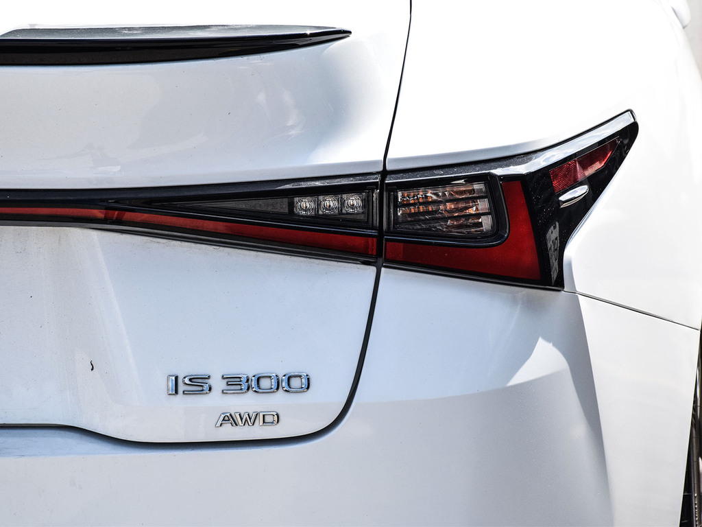 2021 Lexus IS 300 IS 300, Toronto, Cash
