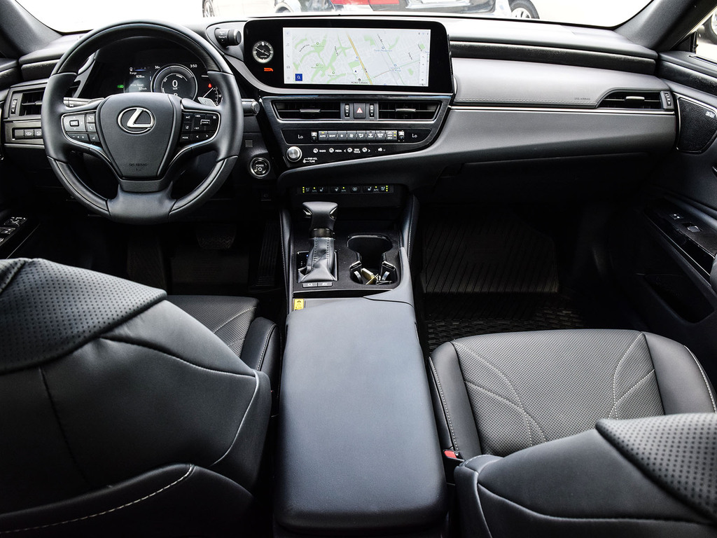 2025 Lexus ES 300h ES 300h, Toronto, Cash