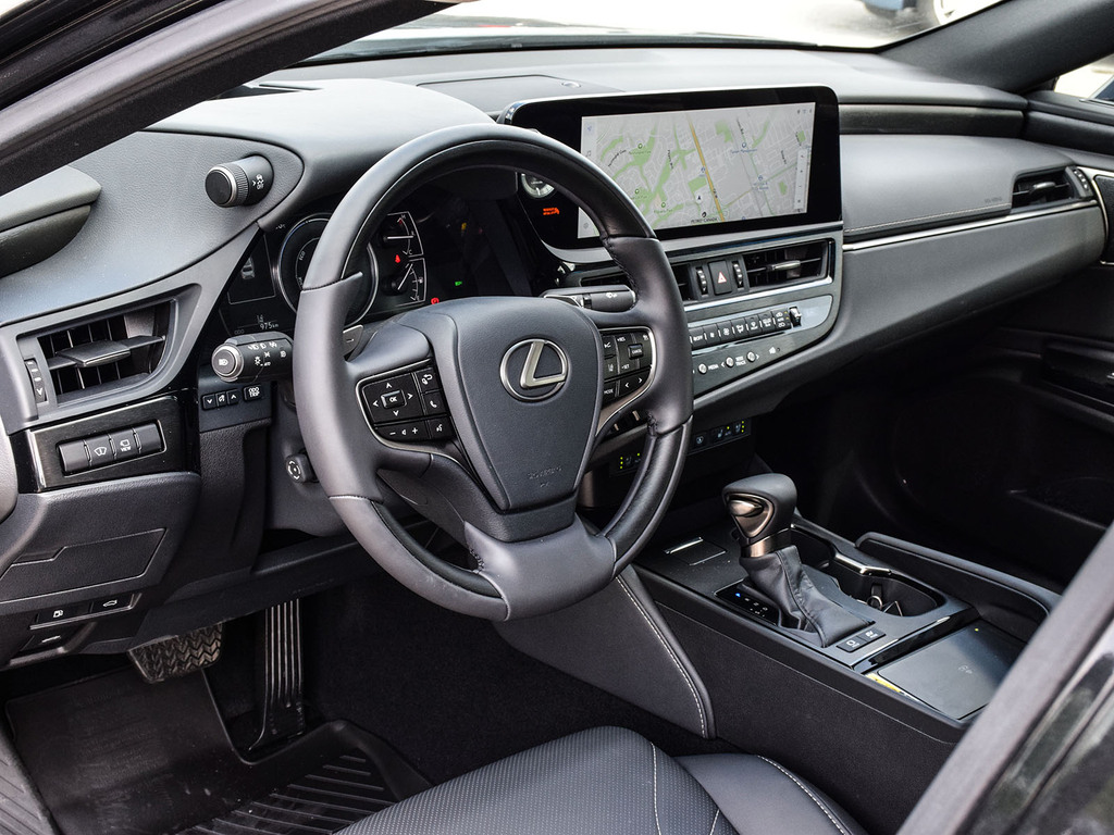 2025 Lexus ES 300h ES 300h, Toronto, Cash