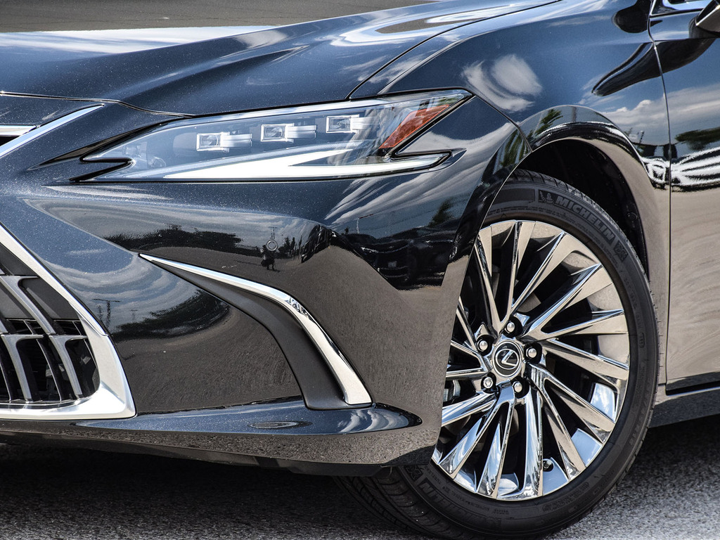 2025 Lexus ES 300h ES 300h, Toronto, Cash