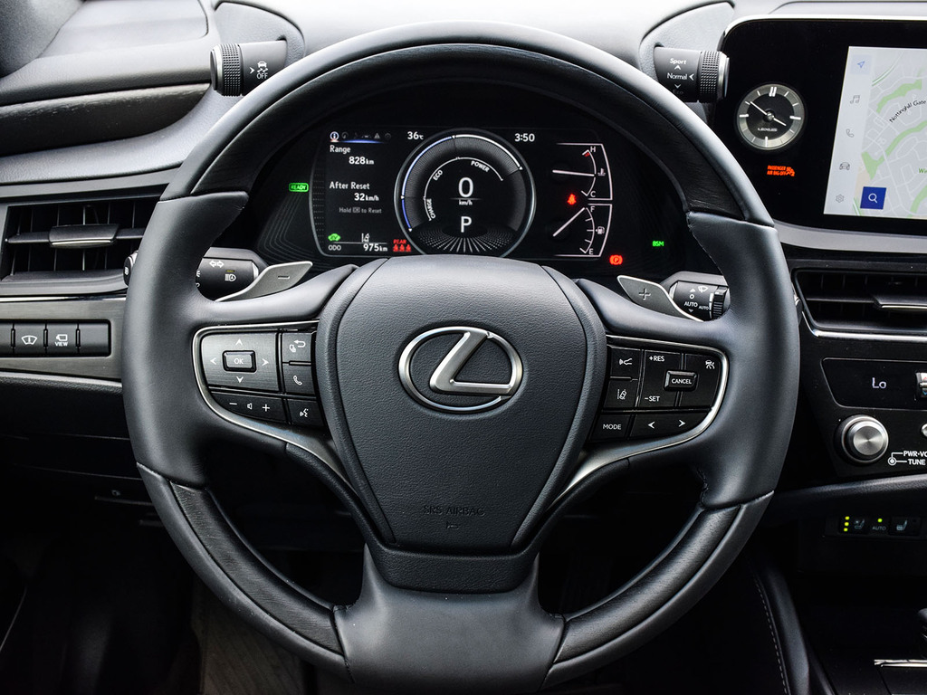 2025 Lexus ES 300h ES 300h, Toronto, Cash