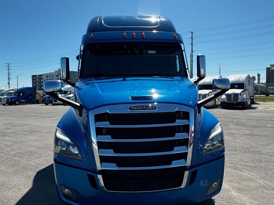 2024 Freightliner Cascadia 