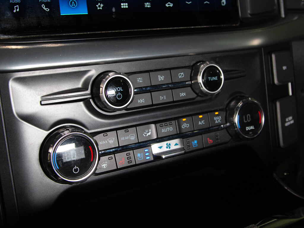 2021 Ford F-150 LARIAT, Toronto, Cash
