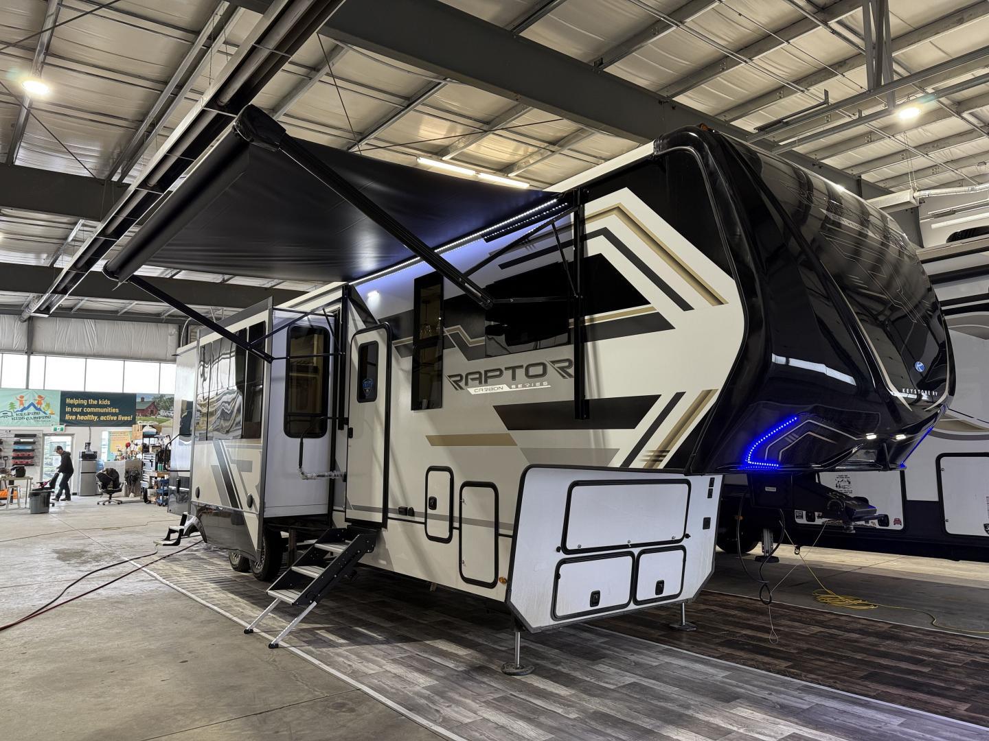 2025 Keystone RV Raptor 358 CARBON Series