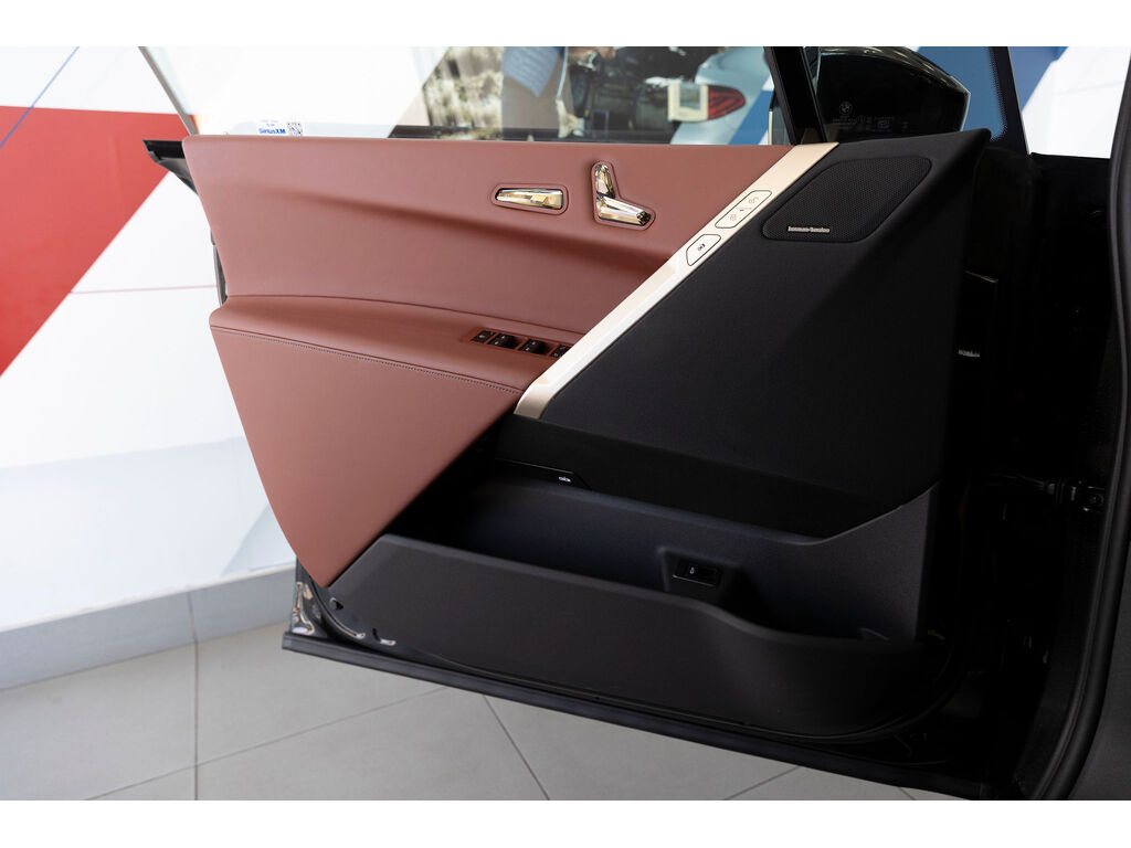 2023 BMW iX xDrive40, Vancouver, Cash