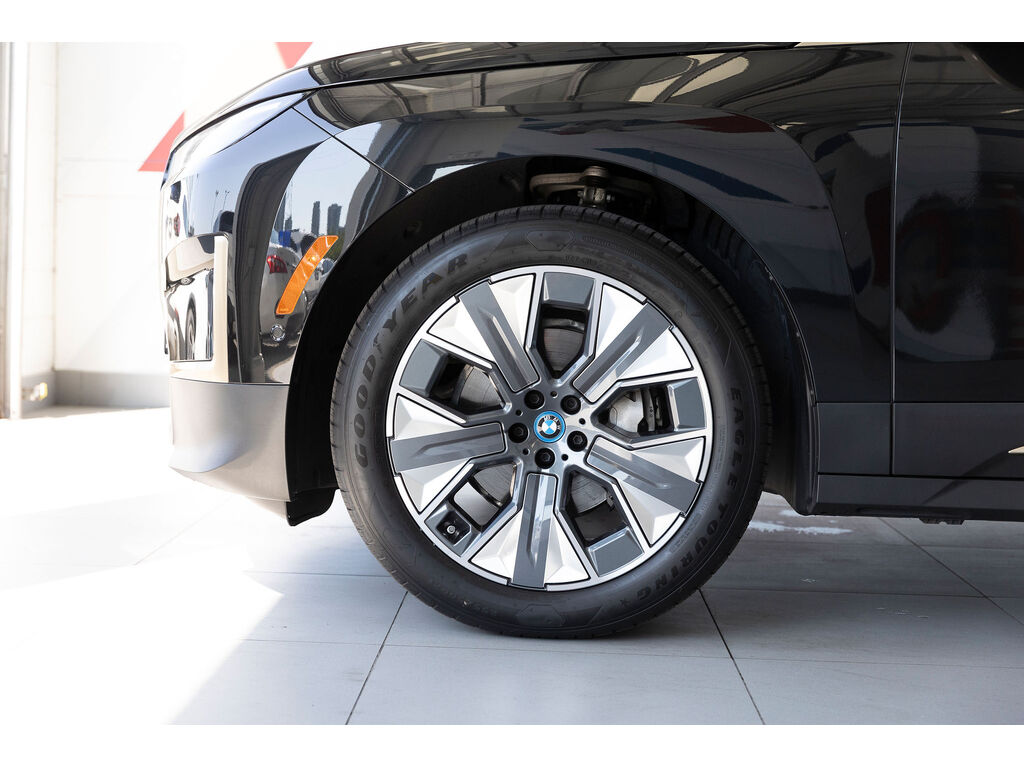 2023 BMW iX xDrive40, Vancouver, Cash
