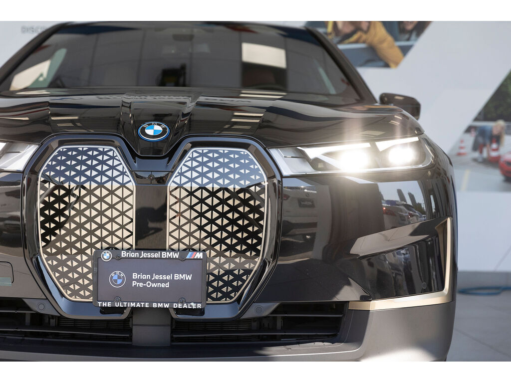 2023 BMW iX xDrive40, Vancouver, Cash