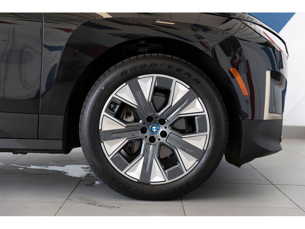 2023 BMW iX xDrive40, Vancouver, Cash
