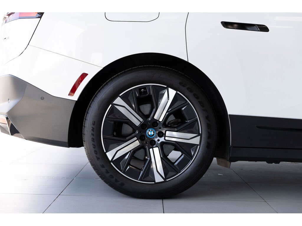 2025 BMW iX xDrive40, 温哥华, 全款车