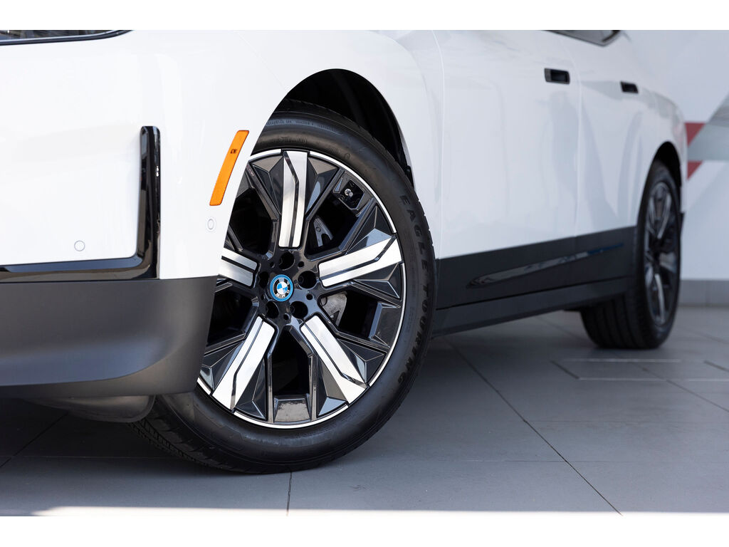 2025 BMW iX xDrive40, 温哥华, 全款车