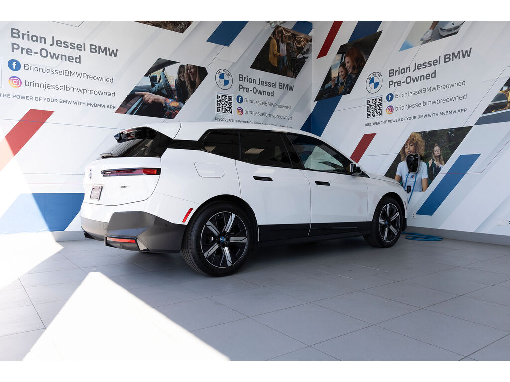 2025 BMW iX xDrive40, 温哥华, 全款车