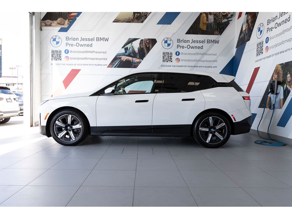 2025 BMW iX xDrive40, 温哥华, 全款车
