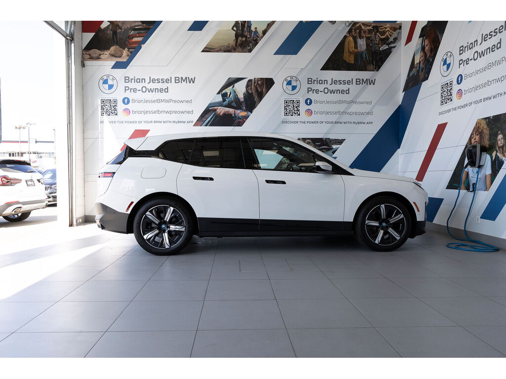 2025 BMW iX xDrive40, 温哥华, 全款车