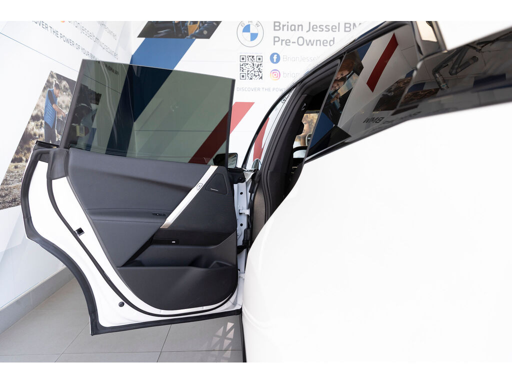 2025 BMW iX xDrive40, 温哥华, 全款车