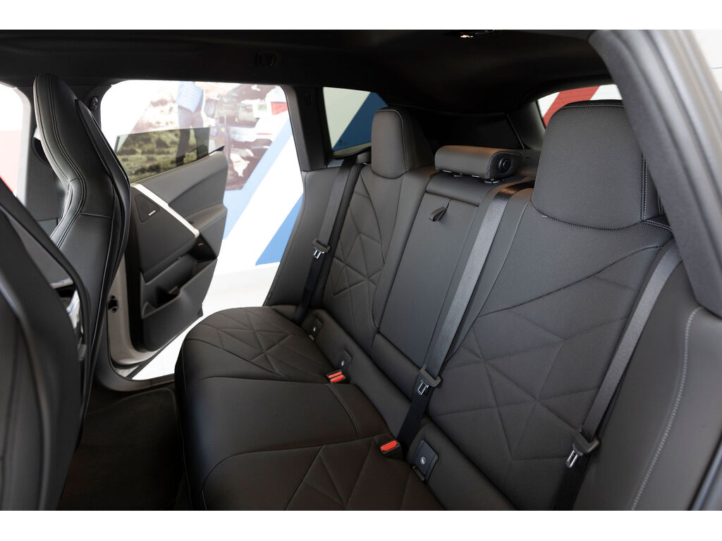 2025 BMW iX xDrive40, 温哥华, 全款车