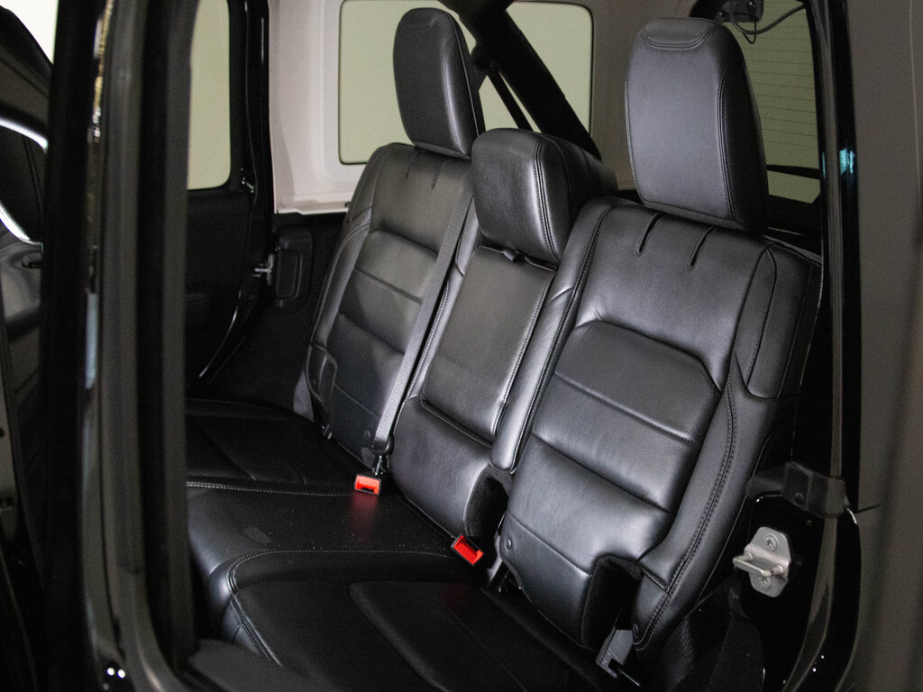2018 Jeep Wrangler Unlimited Sahara, Toronto, Cash