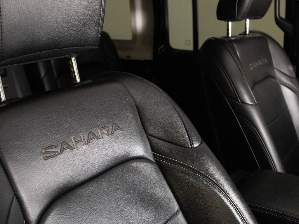 2018 Jeep Wrangler Unlimited Sahara, Toronto, Cash