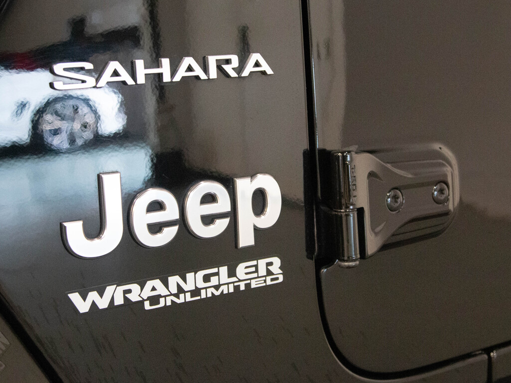 2018 Jeep Wrangler Unlimited Sahara, Toronto, Cash