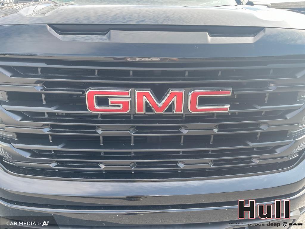2023 GMC Sierra 1500 4WD Crew Cab 147  Pro v8, 多伦多, 全款车