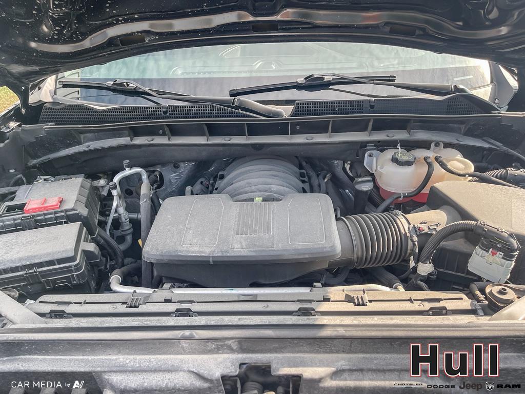 2023 GMC Sierra 1500 4WD Crew Cab 147  Pro v8, 多伦多, 全款车