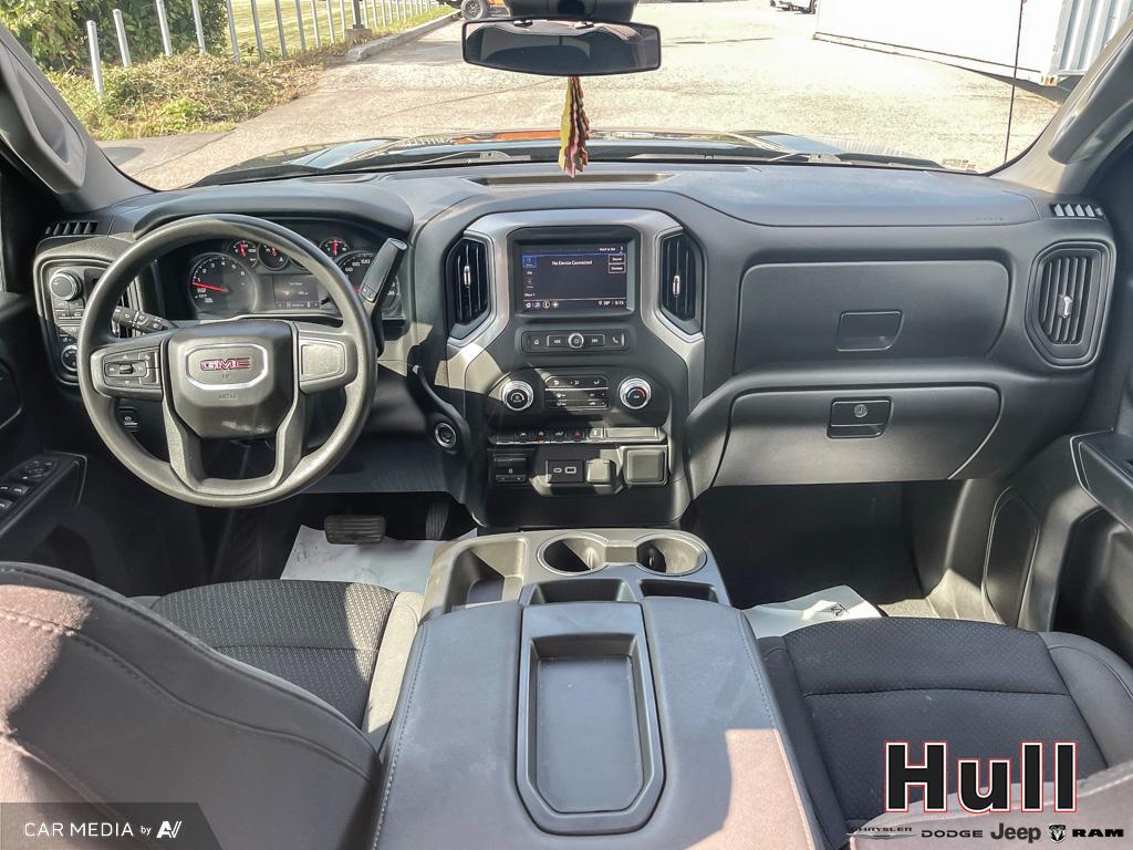 2023 GMC Sierra 1500 4WD Crew Cab 147  Pro v8, 多伦多, 全款车