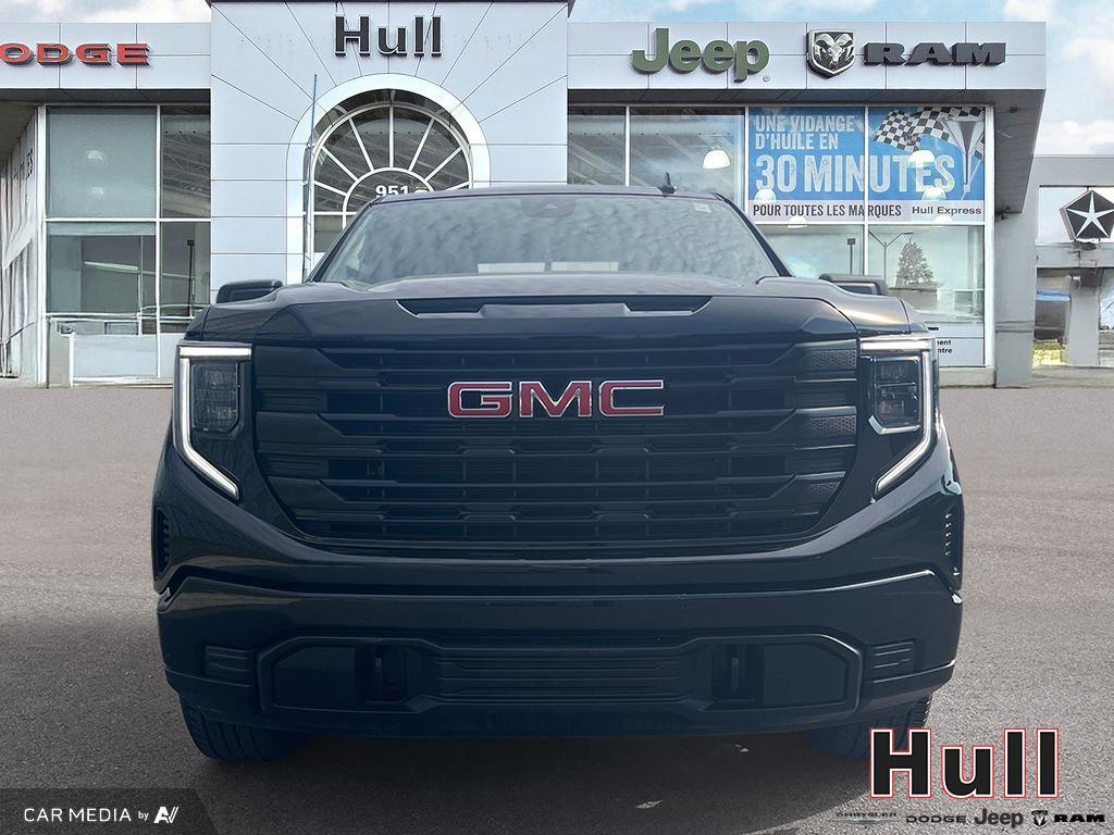 2023 GMC Sierra 1500 4WD Crew Cab 147  Pro v8, 多伦多, 全款车