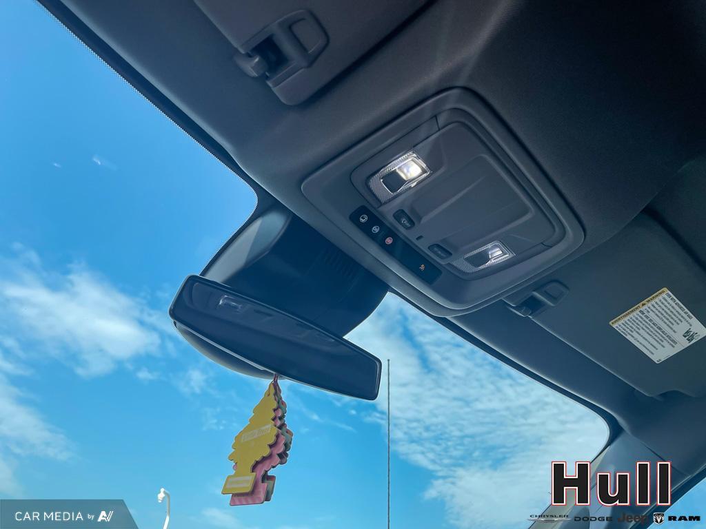 2023 GMC Sierra 1500 4WD Crew Cab 147  Pro v8, 多伦多, 全款车