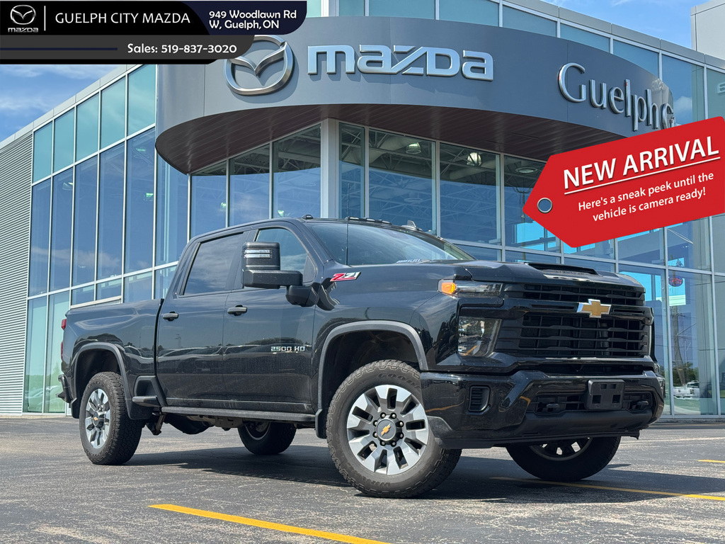 2024 Chevrolet SILVERADO 2500HD Custom | 6.6L GAS | REMOTE START | SIDE STEPS