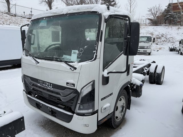 2025 Isuzu NPR XD