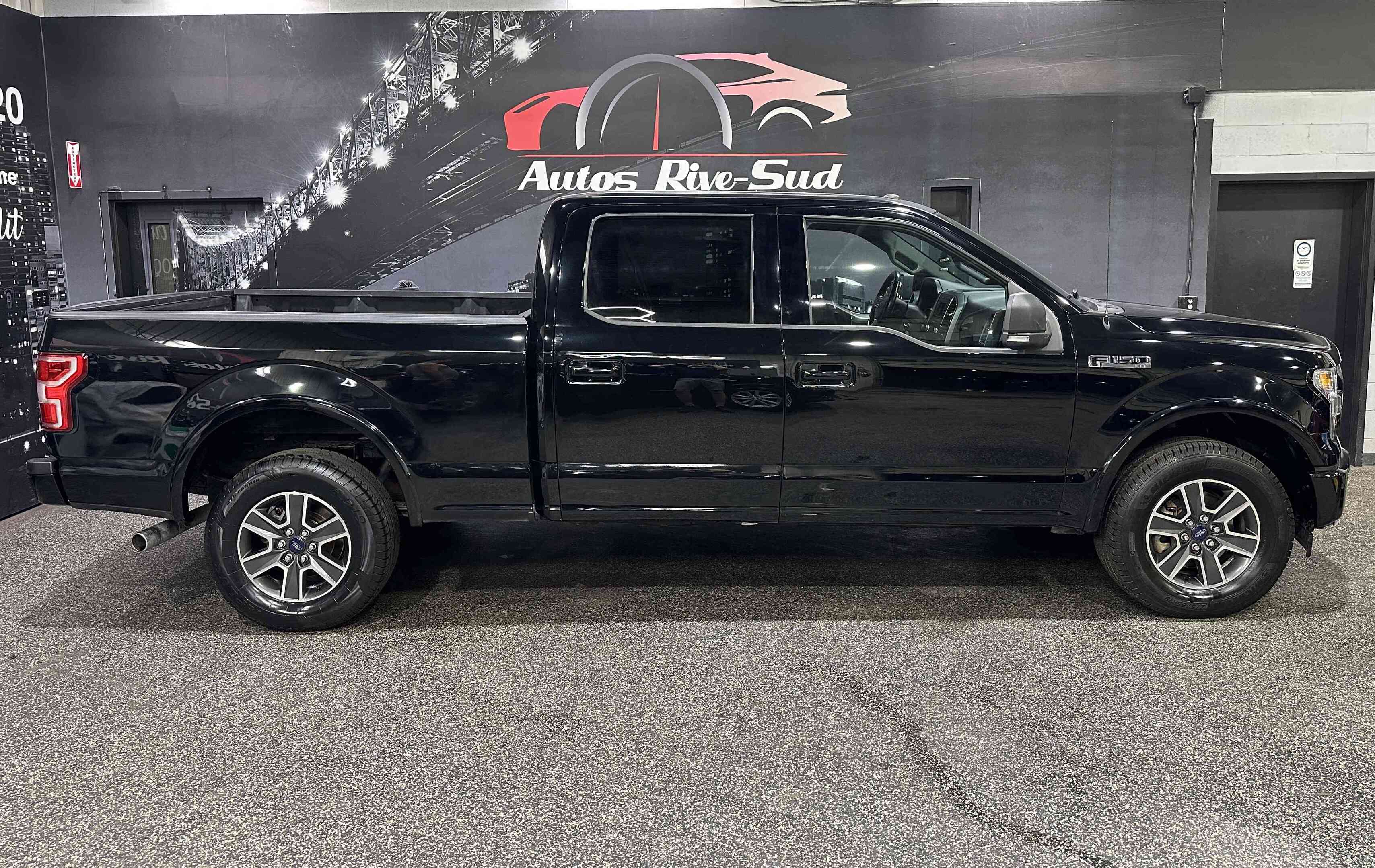 2017 Ford F-150 XLT 5.0L 4X4 BOÎTE 6 1/2