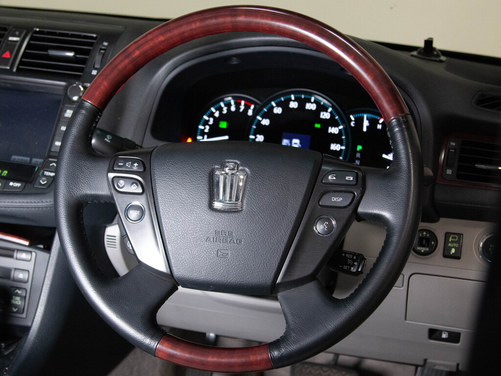 2010 Toyota Crown LEFT HAND DRIVE   REAR CAM   BLID SPOT CAM, 多伦多, 全款车