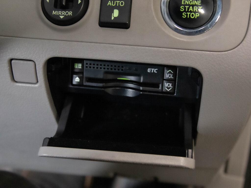 2010 Toyota Crown LEFT HAND DRIVE   REAR CAM   BLID SPOT CAM, 多伦多, 全款车