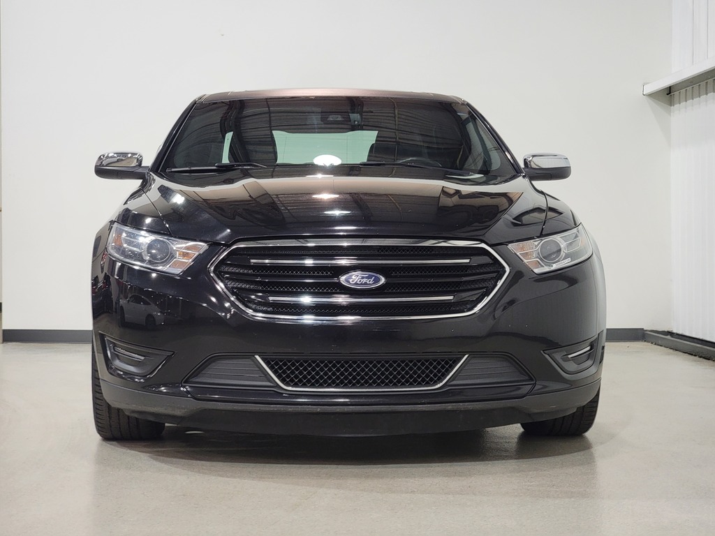 Ford Taurus 2019