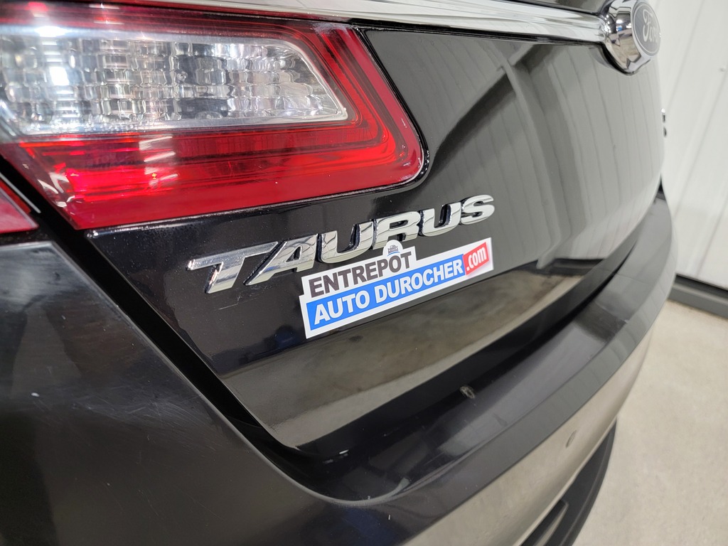 Ford Taurus 2019