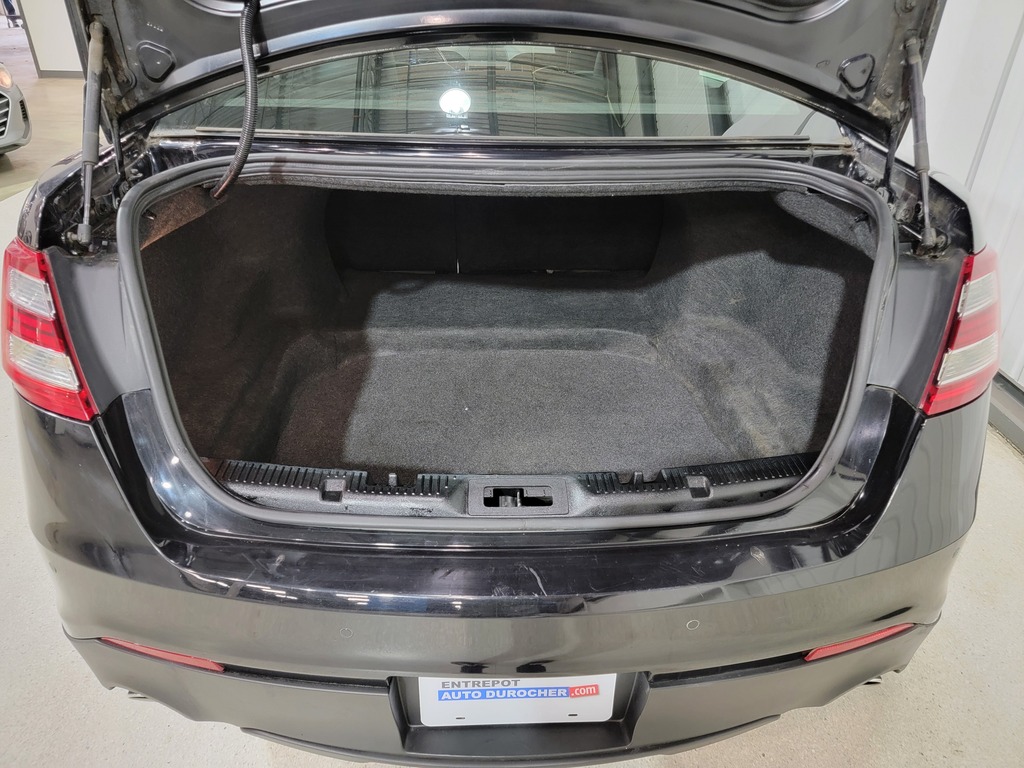 Ford Taurus 2019