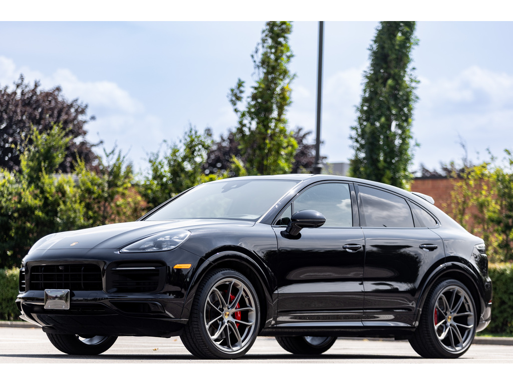 2021 Porsche Cayenne GTS Cpe. 22,814 km. $41,000 in opt CPO Warr.